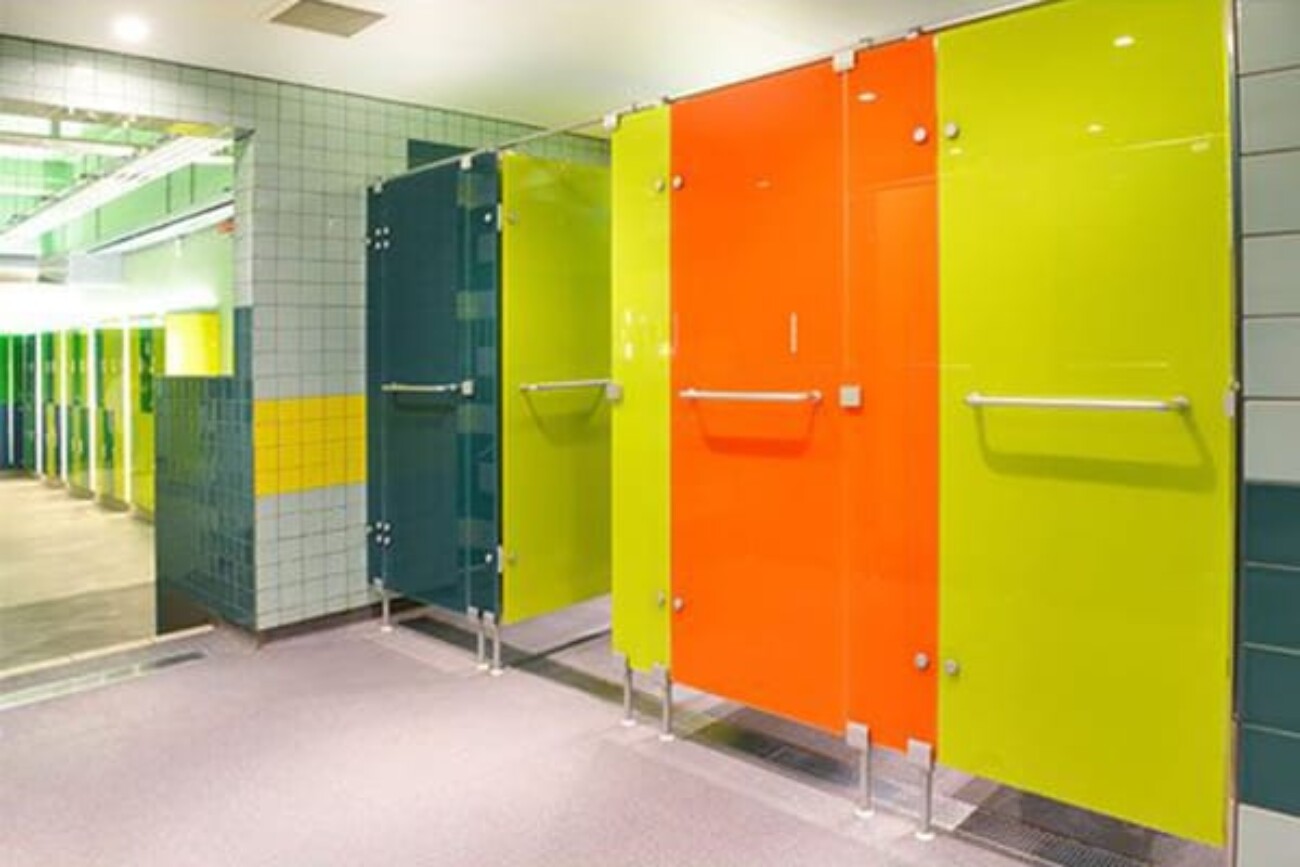 Glass Toilet Partitions