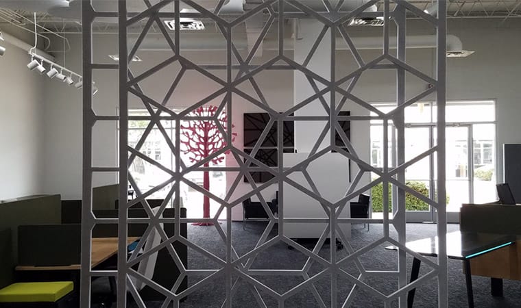 Unika Vaev Bass Screen